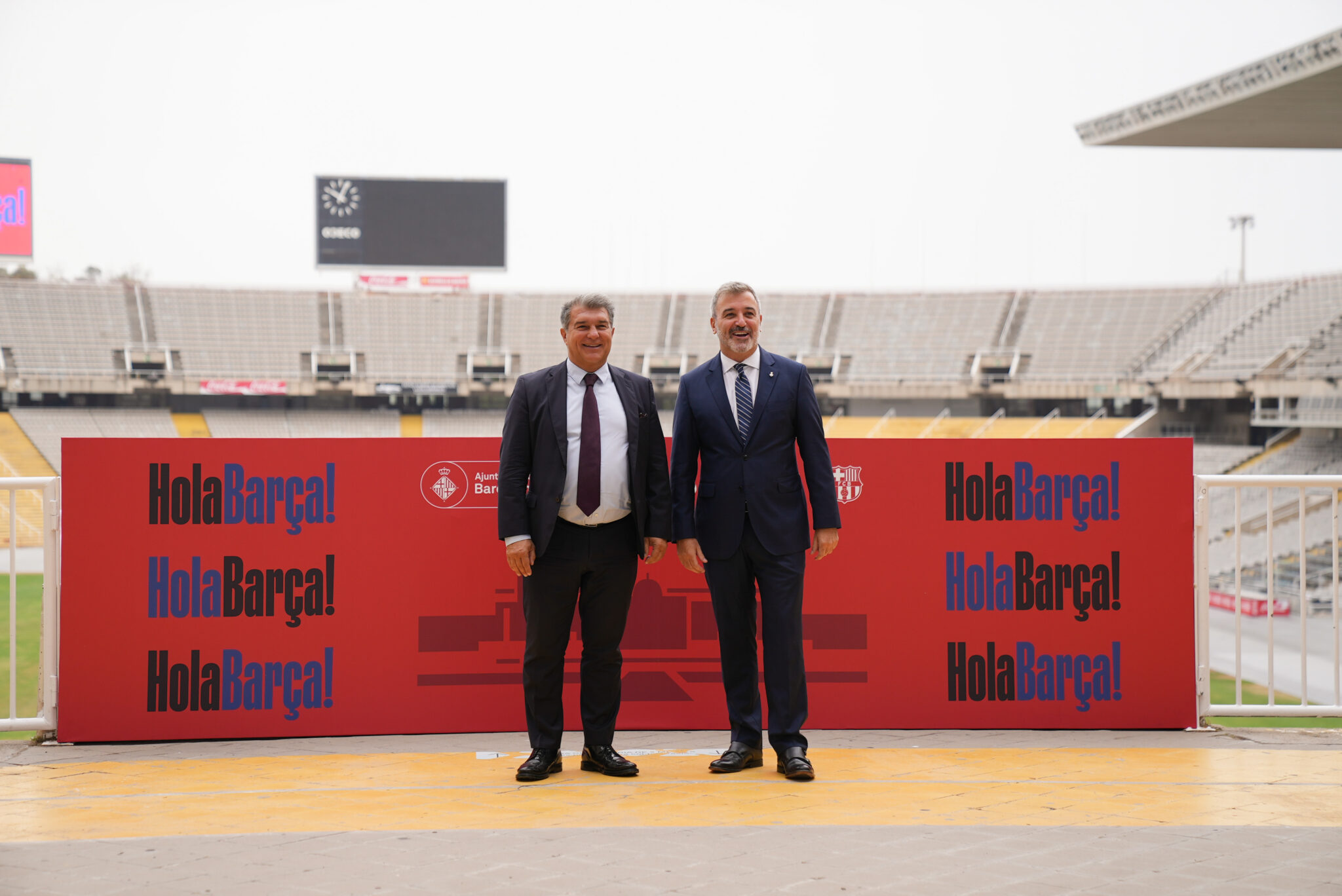 Jaume Collboni y Joan Laporta en el Estadio Olímpico