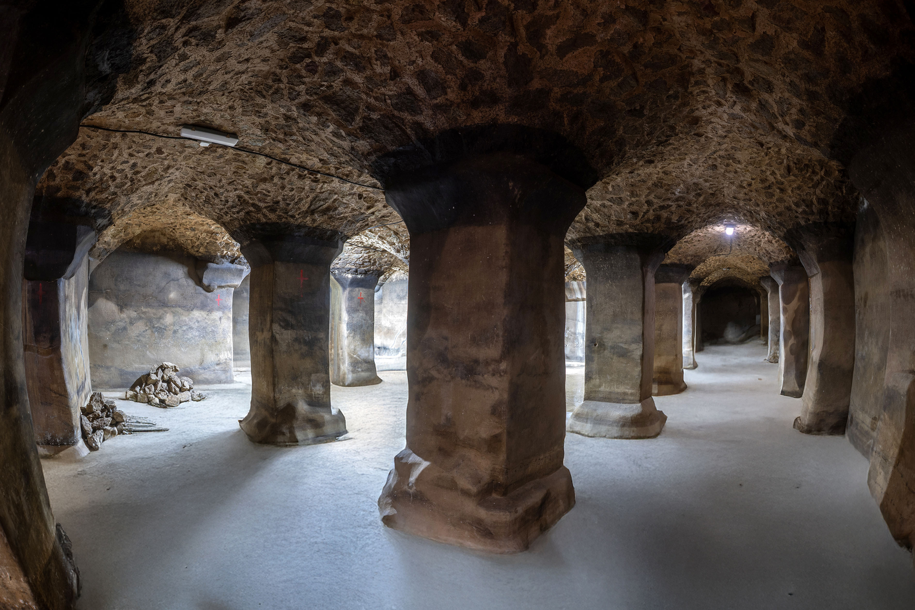 Interior del dipòsit de la Sala Hipòstila (José Irún).