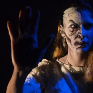 Personatge de l'espectacle Krüeger Hotel del Parc d'Atraccions Tibidabo