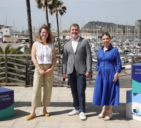 Janet Sanz, Jaume Collboni i Marta Labata en el Port Olímpic