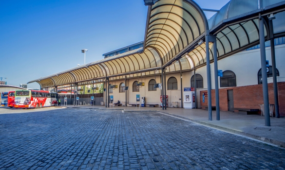 Pati d'andanes de l'Estació d'autobusos Barcelona Nord