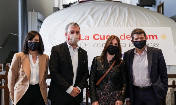 Inauguració de la cuca de llum