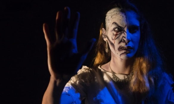 Personatge de l'espectacle Krüeger Hotel del Parc d'Atraccions Tibidabo