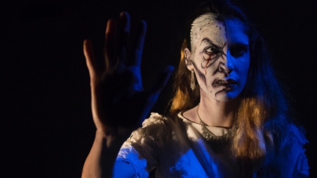 Personatge de l'espectacle Krüeger Hotel del Parc d'Atraccions Tibidabo